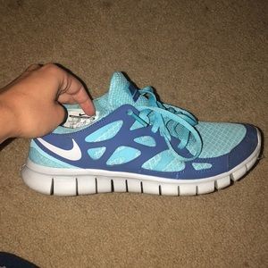Nike tennis shoes
